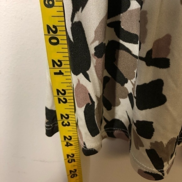 Trina Turk 100% Silk Print Top Sz P - Picture 5 of 8